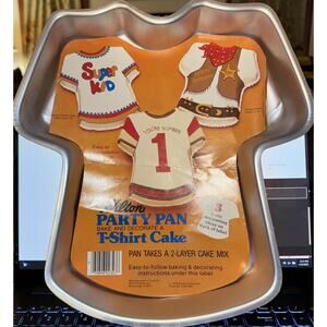 Vintage 1979 Wilton T-Shirt Cake Pan Stock No. 2105-2347 Unused Party Pan